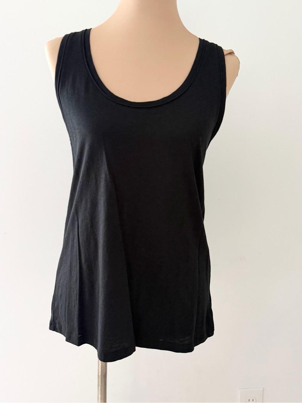 Theory Sorena Club Black Scoop Neck Tank Top